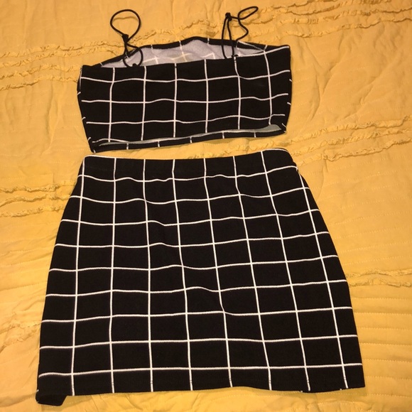 Mini skirt set - Picture 2 of 2